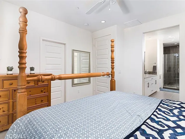88 Agave — Photo 16
