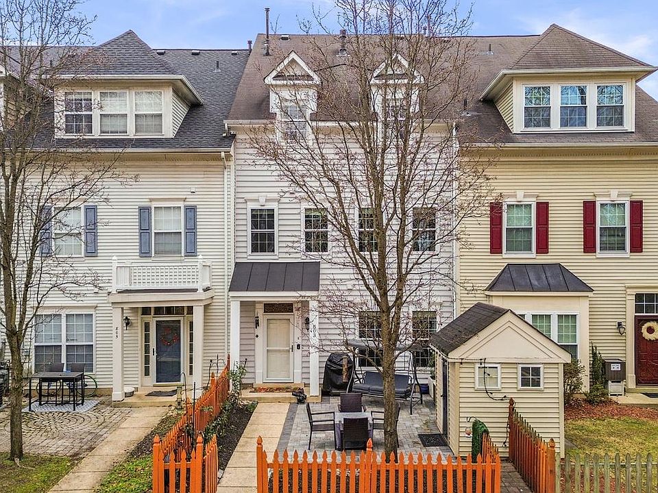 1st image of 803 Estuary Dr