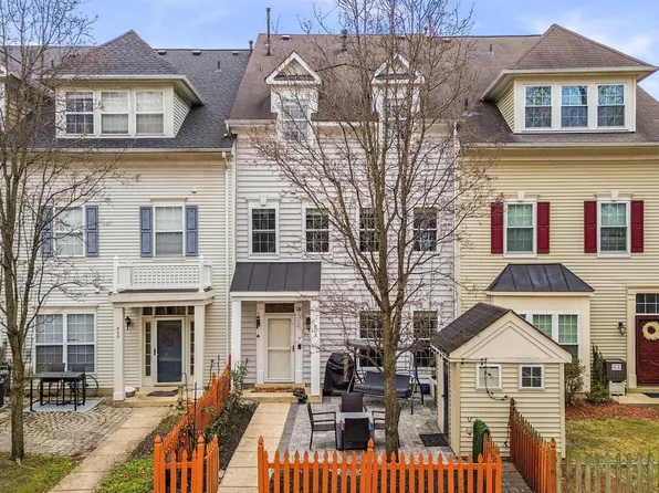 803 Estuary Dr, Odenton, MD 21113