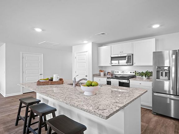 2nd image of 19 Pollen Dr