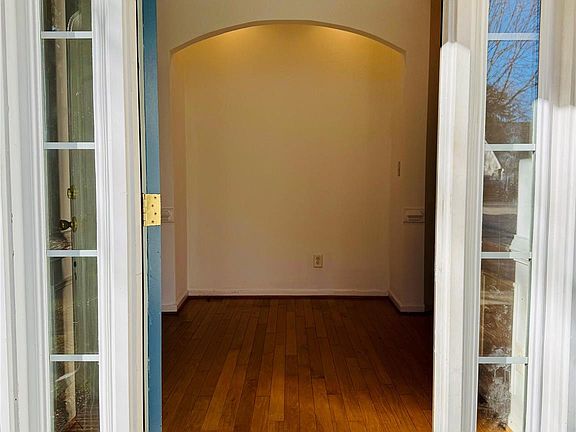 3rd image of 7411 Gate Key Ct