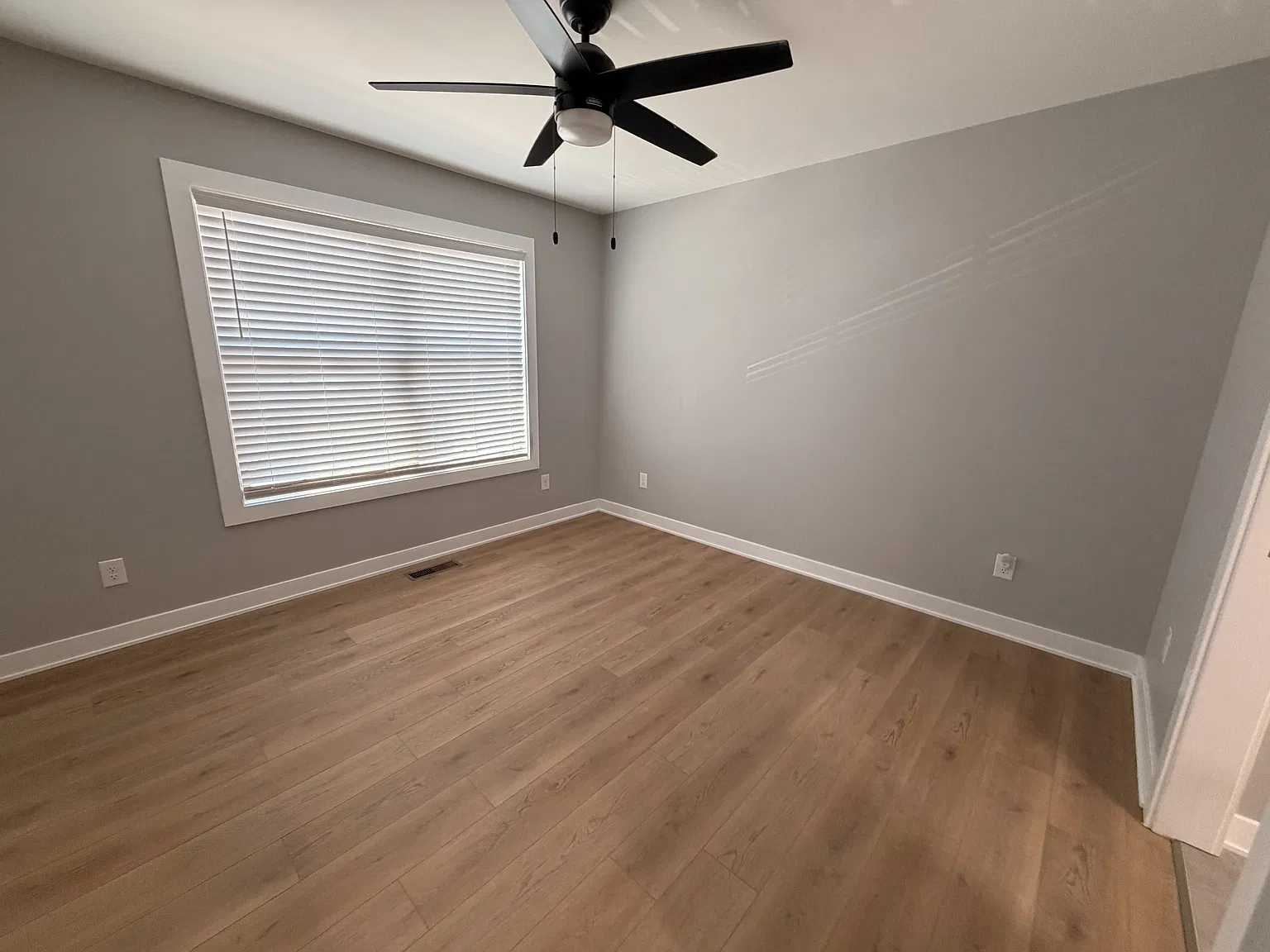 1633 N Highway 1247 - B — Photo 2