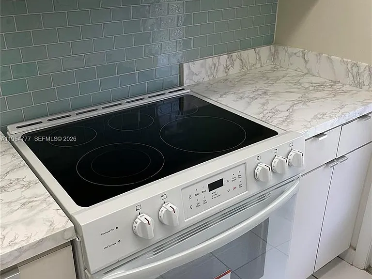 1450 Atlantic Shores Blvd #109 — Photo 30