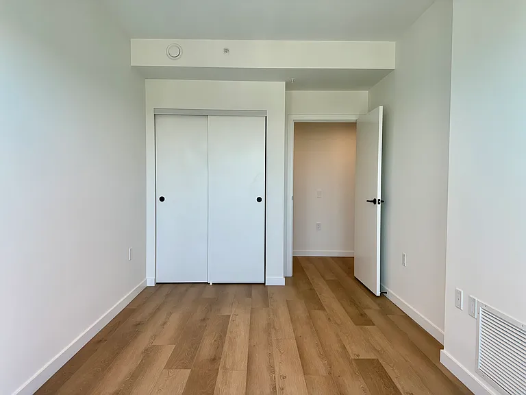 2488 Granville St — Photo 160