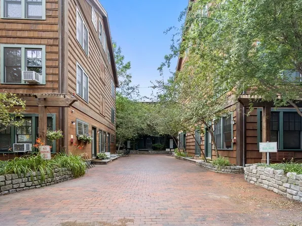 419 Norfolk St Unit 2D, Somerville, MA 02143