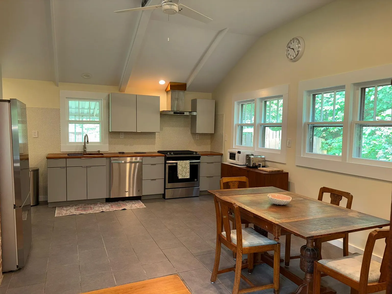 2 bed, 1021 sqft, $2,500 — Photo 2