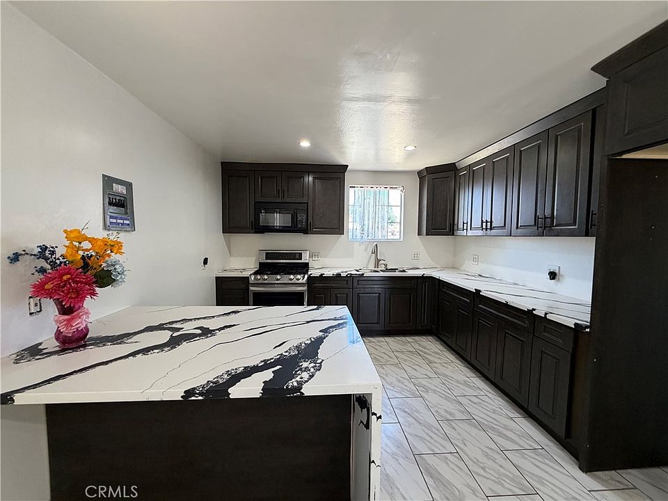 1st image of 38621 Puerta Ave