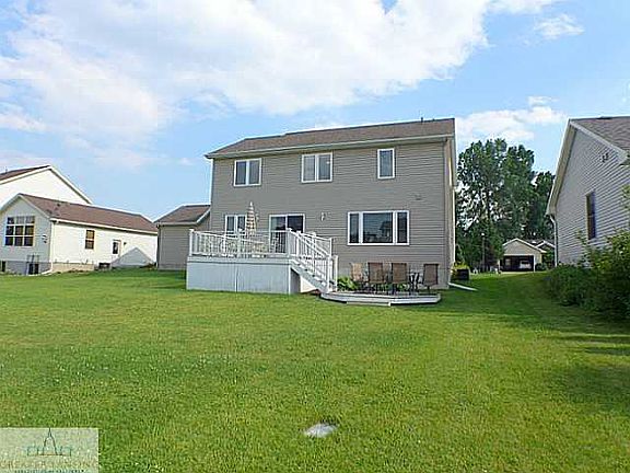 3rd image of 5820 Rothesay Rd