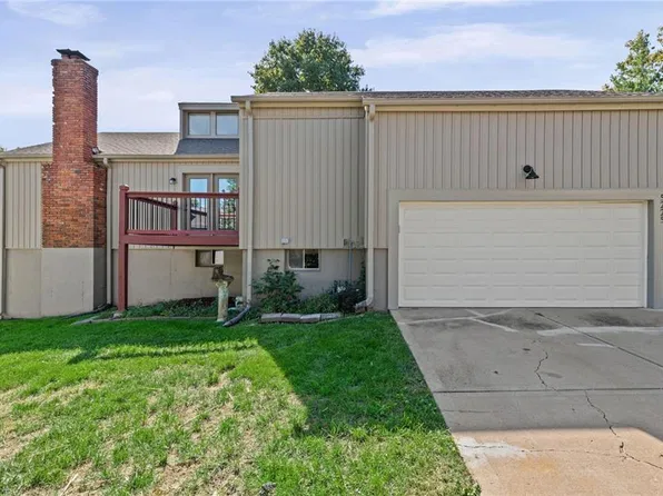 5225 NW 82nd Ter, Kansas City, MO 64151