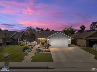 8809 District Blvd, Bakersfield, CA 93311