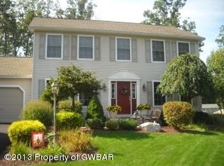 28 Vireo Dr, Mountain Top, PA 18707