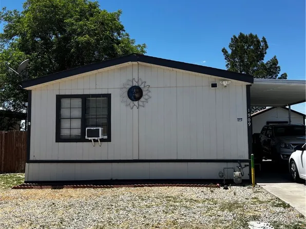 1909 Jamie Way, Rosamond, CA 93560