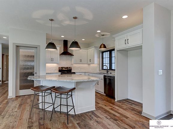 3rd image of 4253 N 188th Cir