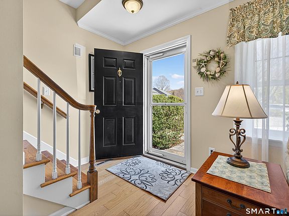 5th image of 1 Wilshire Road #B