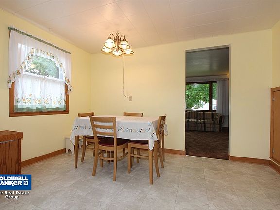 Dining area in kitchen
