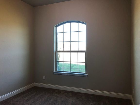 4th image of 260 McKinley Cir