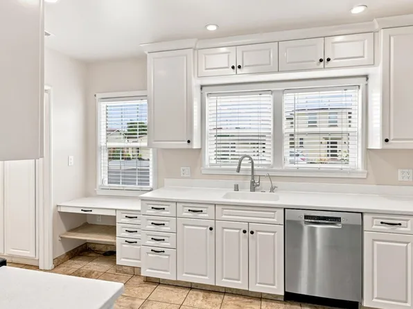301 Lorimer St, Salinas, CA 93901