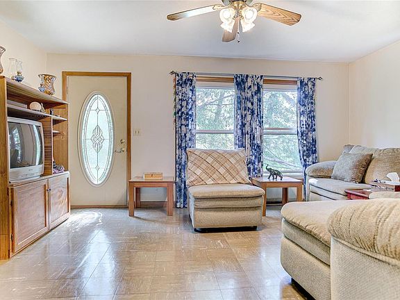 5th image of 5981 N Lakeshore Dr