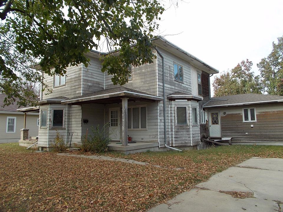 692 W Court St Beatrice NE 68310 Zillow