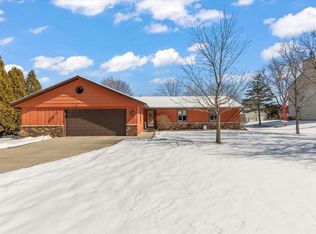 9920 S Nicholson Rd, Oak Creek, WI 53154