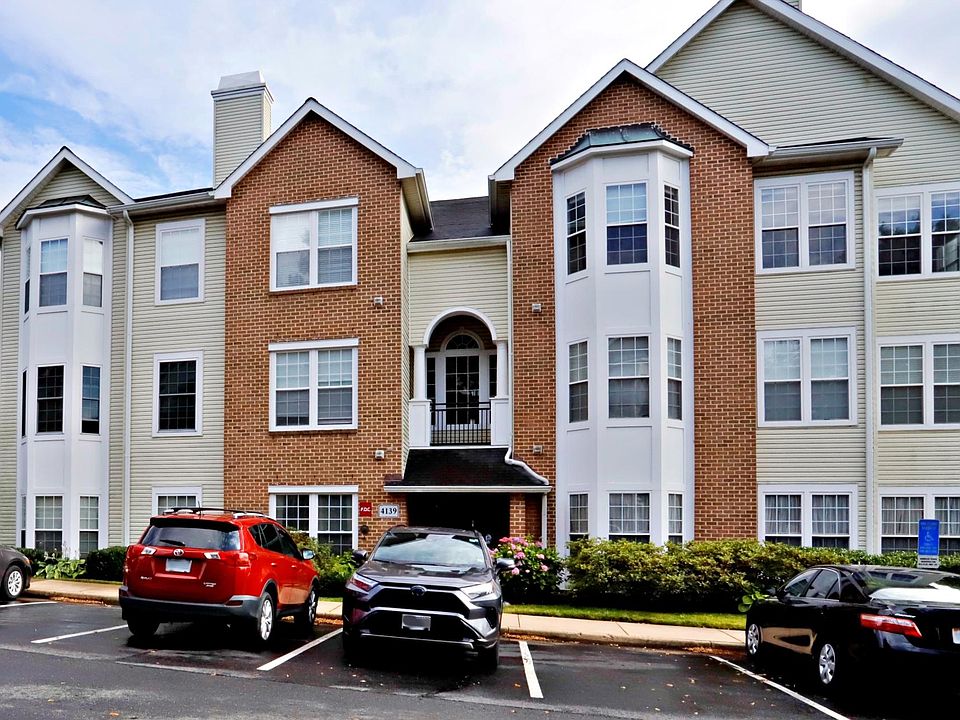 1st image of 4139 Fountainside Ln Unit 102
