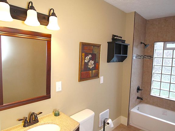 4th image of 3186 Euclid Heights Blvd APT 2