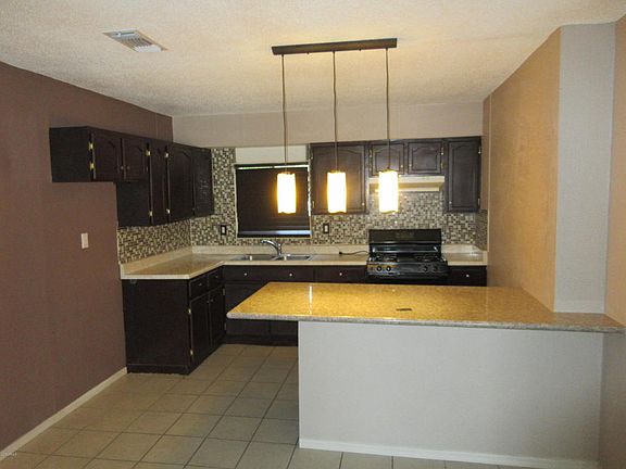 3rd image of 14 E Locust Ln Unit A