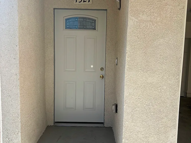 4327 Honduras St — Photo 4