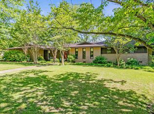 285 Henderson Rd, Greenville, SC 29607