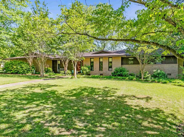 285 Henderson Rd, Greenville, SC 29607