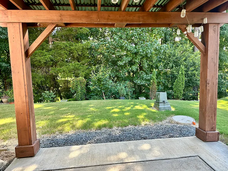 627 Rock Lake Gln — Photo 22
