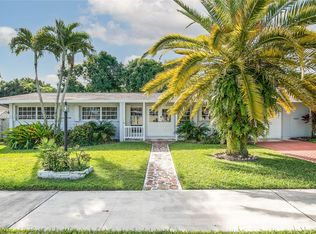9220 SW 178th Ter, Palmetto Bay, FL 33157