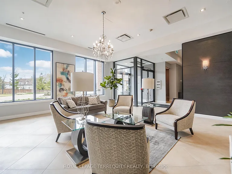 11611 Yonge St #728 — Photo 8