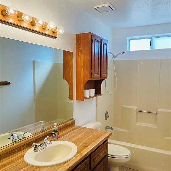 383 Swan Dr — Photo 6