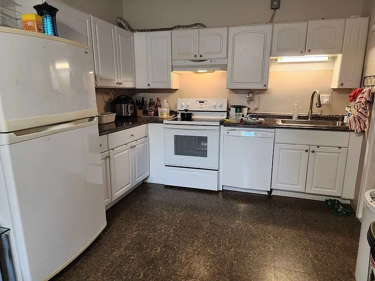 3606 Annandale Rd — Photo 9