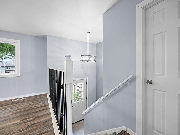 4th image of 2043 42nd St NW