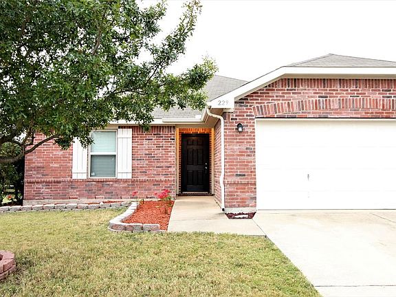 3rd image of 229 Arrowhead Dr