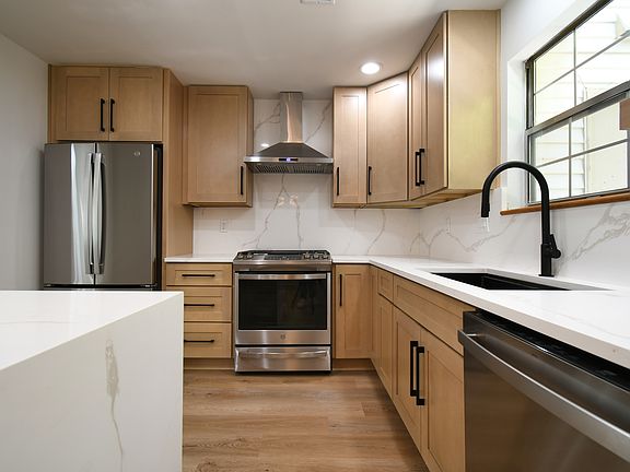 5th image of 108 Wedgewood Way