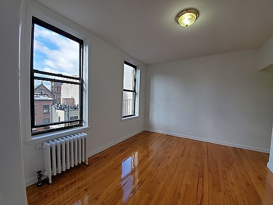 2nd image of 330 W 15th St APT 5C