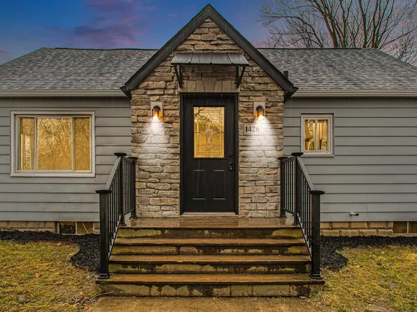 1426 E Donald St, South Bend, IN 46613