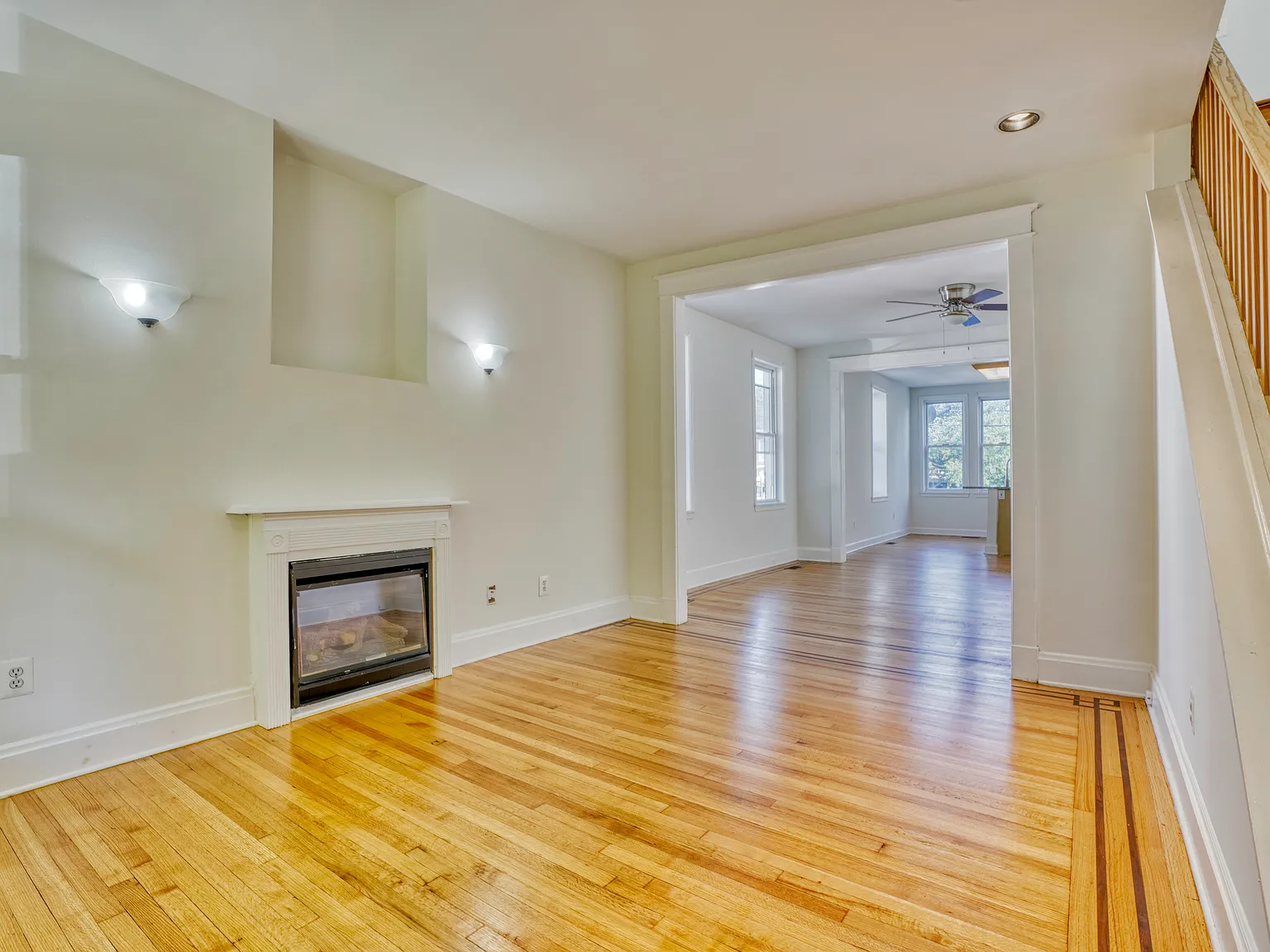 3 bed, 1470 sqft, $2,350 — Photo 4