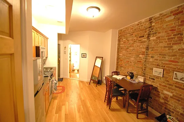 Rented by Bold New York | media 27