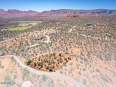 4th image of 25 Russet Ridge Pl