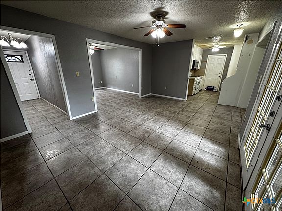 5th image of 705 Kate St