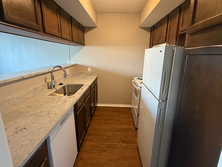 5117 S Delaware Pl #D — Photo 4