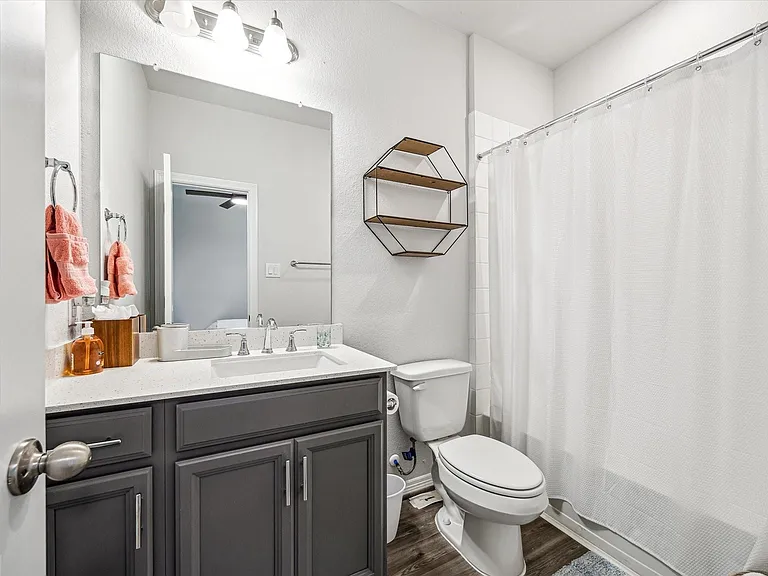 6913 New York St — Photo 16