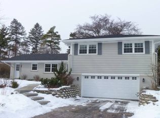 288 Sharon Dr, Barrington, IL 60010