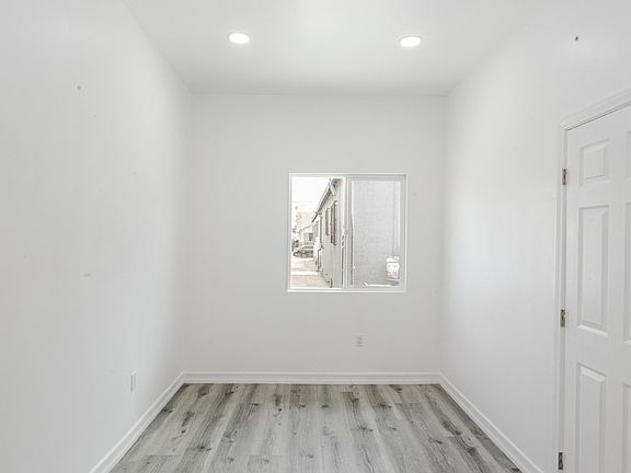 5th image of 713 W 57th St #3/4