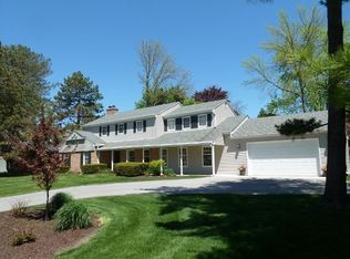 906 E Glenbrook Rd, Bayside, WI 53217