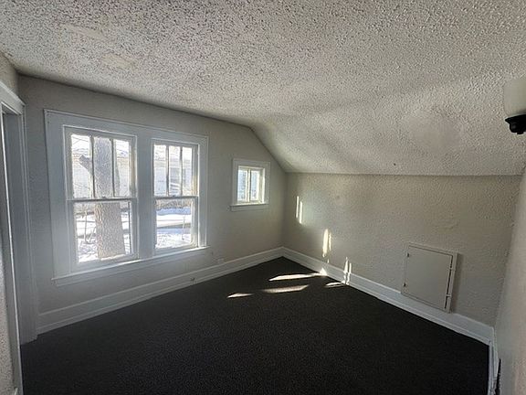 3rd image of 1228 W Paterson St